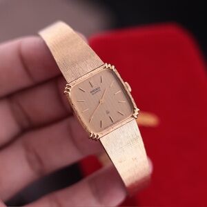Vintage 1980 Seiko Quartz Tank 1400-5480 Women’s Watch
All Seiko Gold Plated